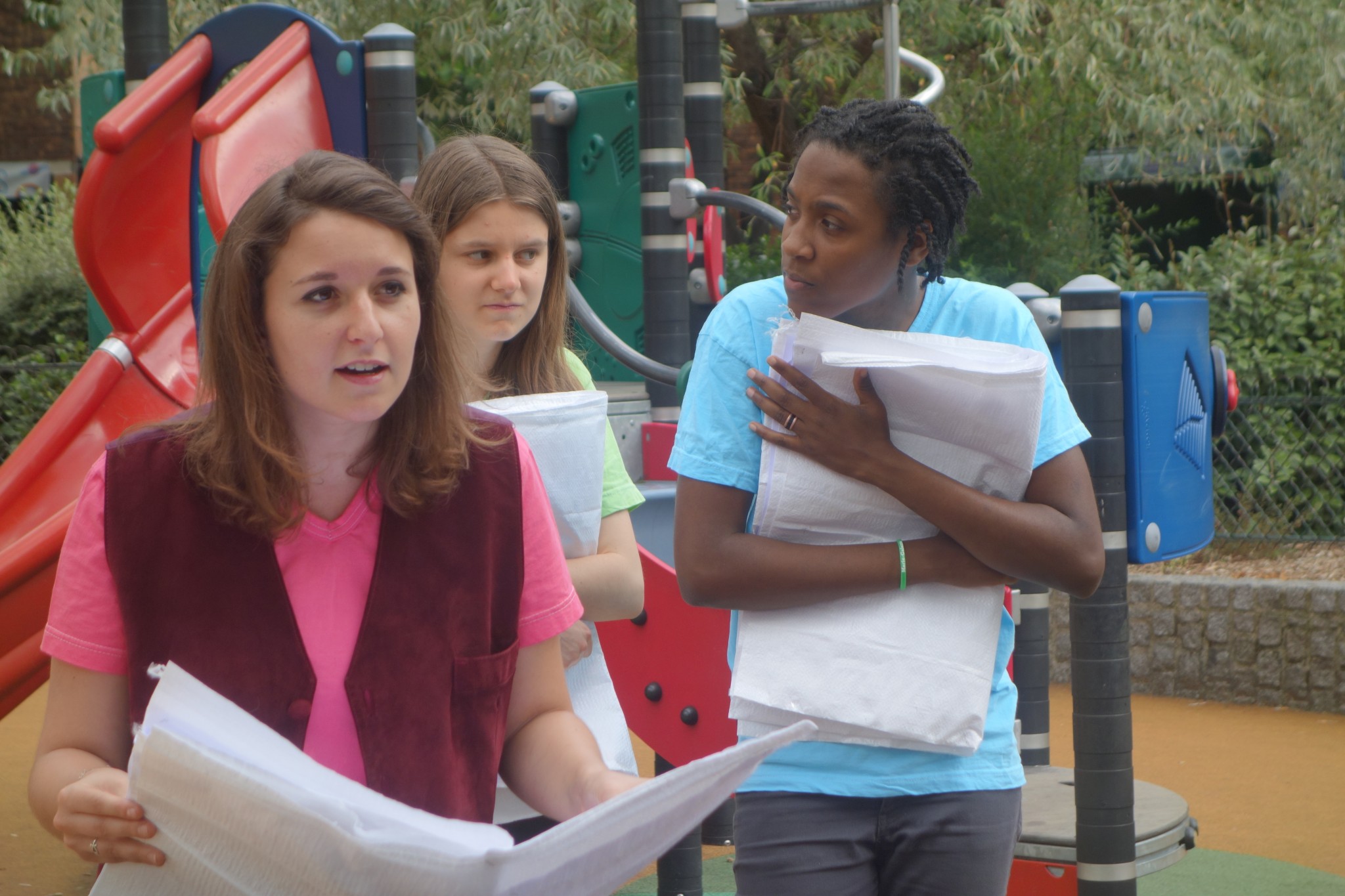 LES LECTEURS à la Bibliothèque Hors les Murs - Square Amadou-Hampâté Bâ - 13 Juillet 2017